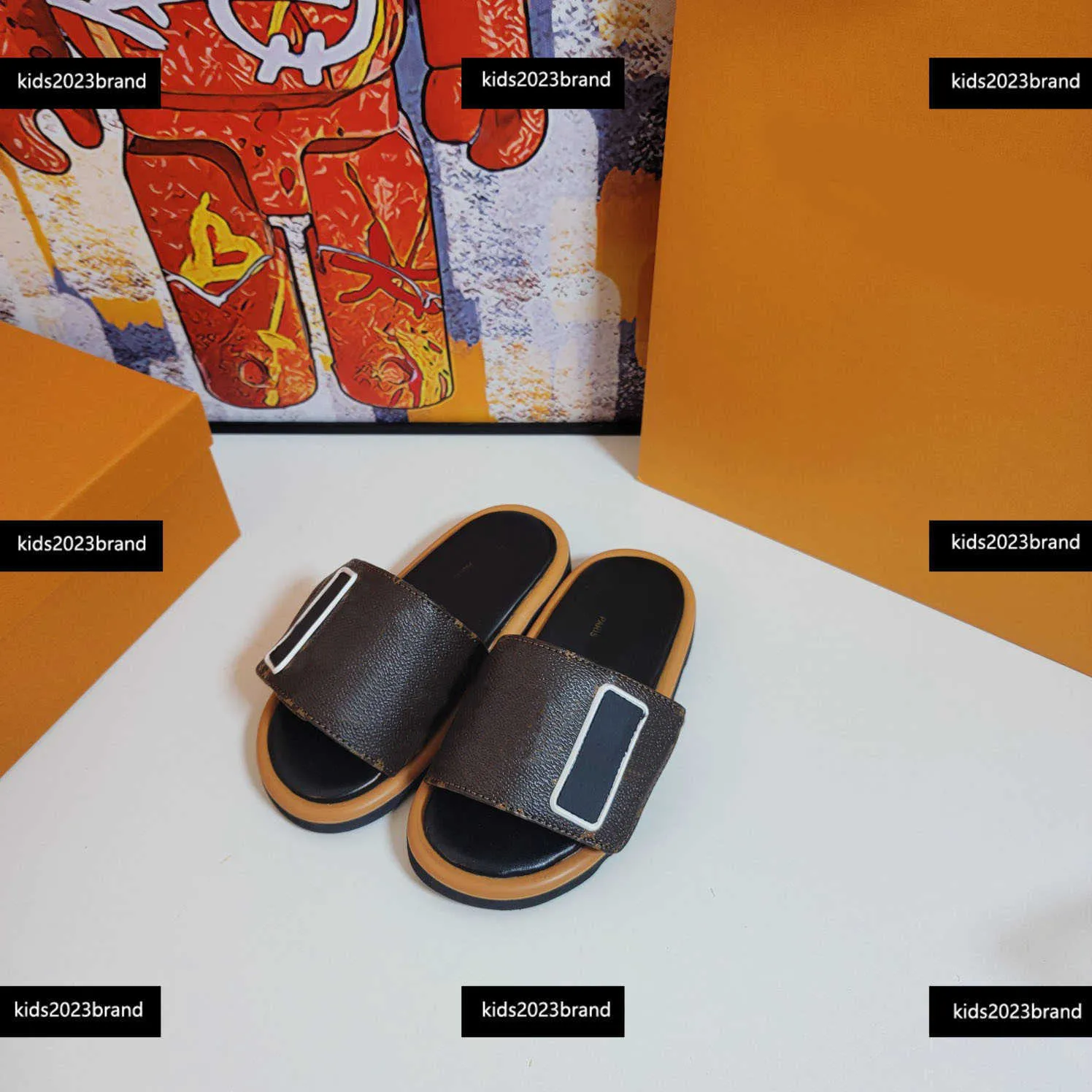 designer Kids Sandals Girl Slippers Child Classic logo print Shoes Boys Fashion shoes Summer baby slides Box Packaging Children's Size 26-35