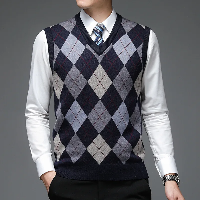 Herentruien 2023 modeontwerpersmerk Argyle Pullover Diamond Sweater V Neck Knit Vest Men 6 Wool Mouweless Autum Casual Clothing 230818