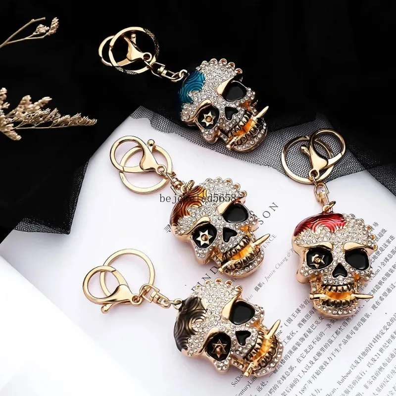 Crystal Rhinestone Skull Keychain: Luxury Gold Metal Keyring For