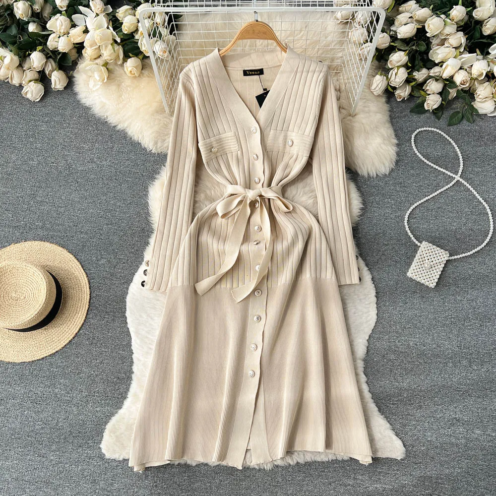 Temel gündelik elbiseler zarif altın düğmeler tek göğüslü uzun kollu v boyun örgü kemer ile bir çizgi elbise sonbahar kış sıcak s303i