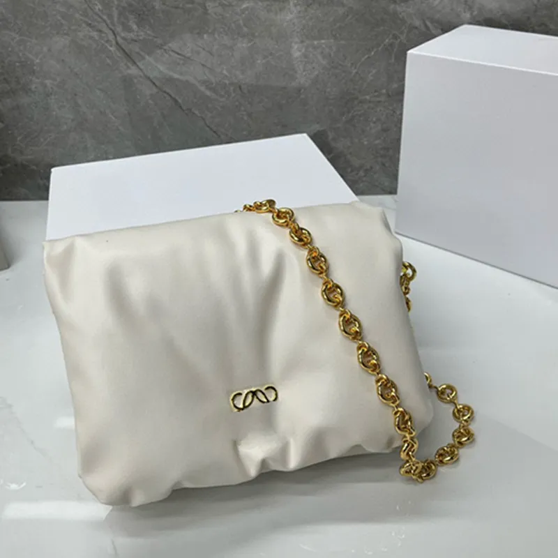 Diseñador de moda para mujer Bolsos de hombro Personalidad Moda Versátil Cuero genuino Cadena exquisita Temperamento Bolsos de mujer de alta calidad