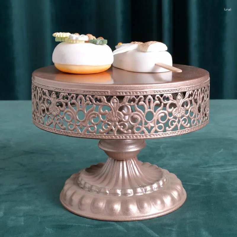 Выпечка инструментов торт тарелка ретро металлическое железо кружево шнурная форма десерта на стол украшения для подножки стенда стенда свадебные украшения на открытом воздухе