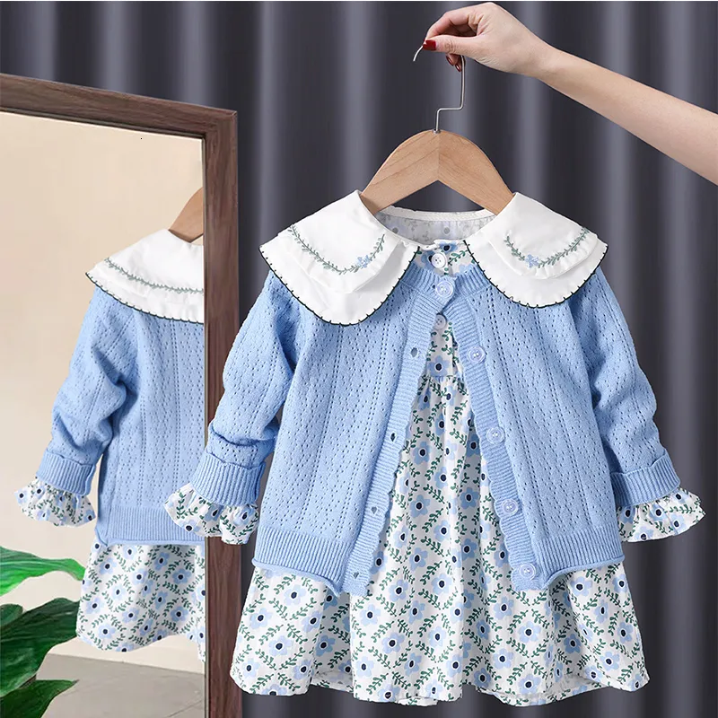 Roupas conjuntos de crianças coreanas S 2023 Spring Pastoral Sweater Duas peças Conjunto de algodão Floral Kids Vestres para meninas 1 a 6 ano 230818