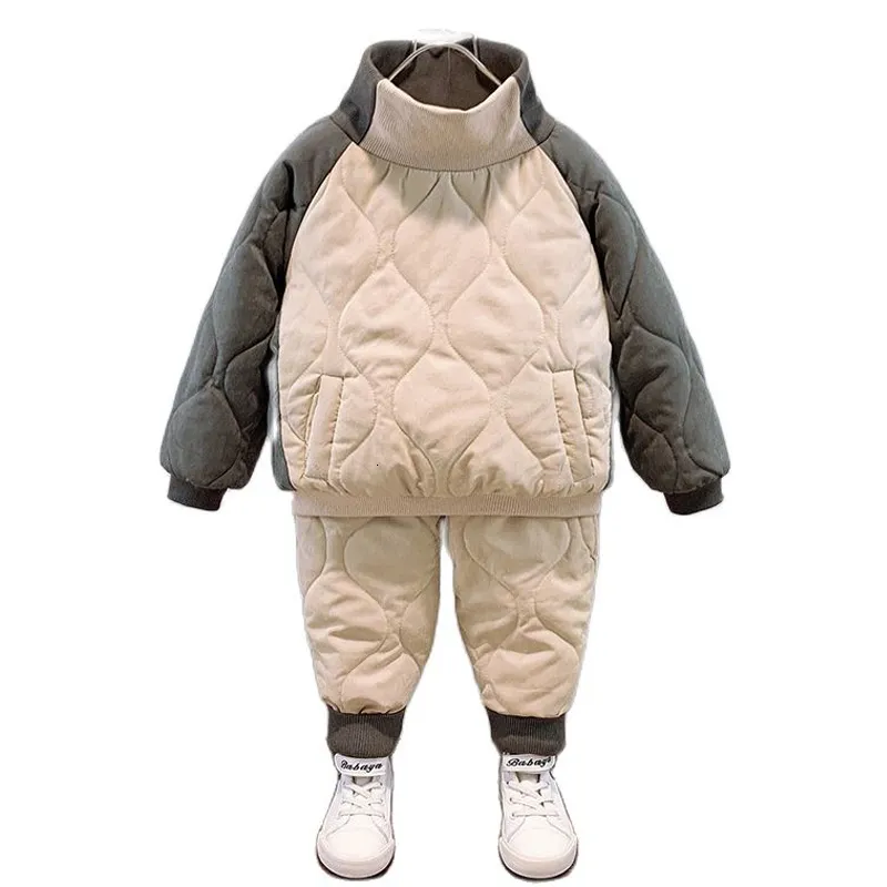 Ensembles de vêtements Enfants Ensemble Hiver En Peluche Coton Épaissi 1-7Y Épissage Col Haut PulloverPant Garçons Filles Costumes Chauds Enfants Vêtements 230818