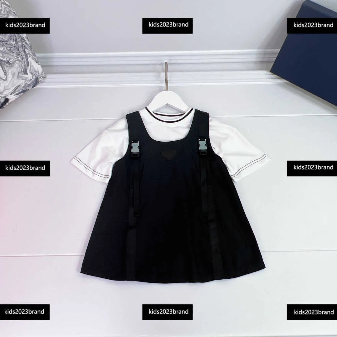 키즈 디자이너 옷 아이 세트 여자 드레스 2pcs 단색 티셔츠와 레터 탄성 벨트 A- 라인 스커트 새로운 도착 크기 90-150 cm mar20