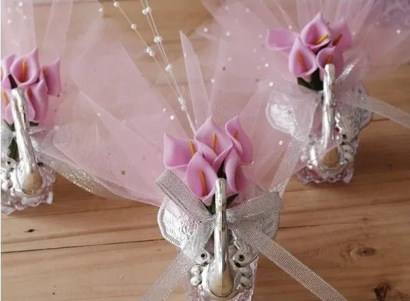 2021 Wedding Favor Holders Acrylic Swan With Beautiful Lily Flower Party Gift Candy Favors Novelty Baby Shower Sweet Boxes