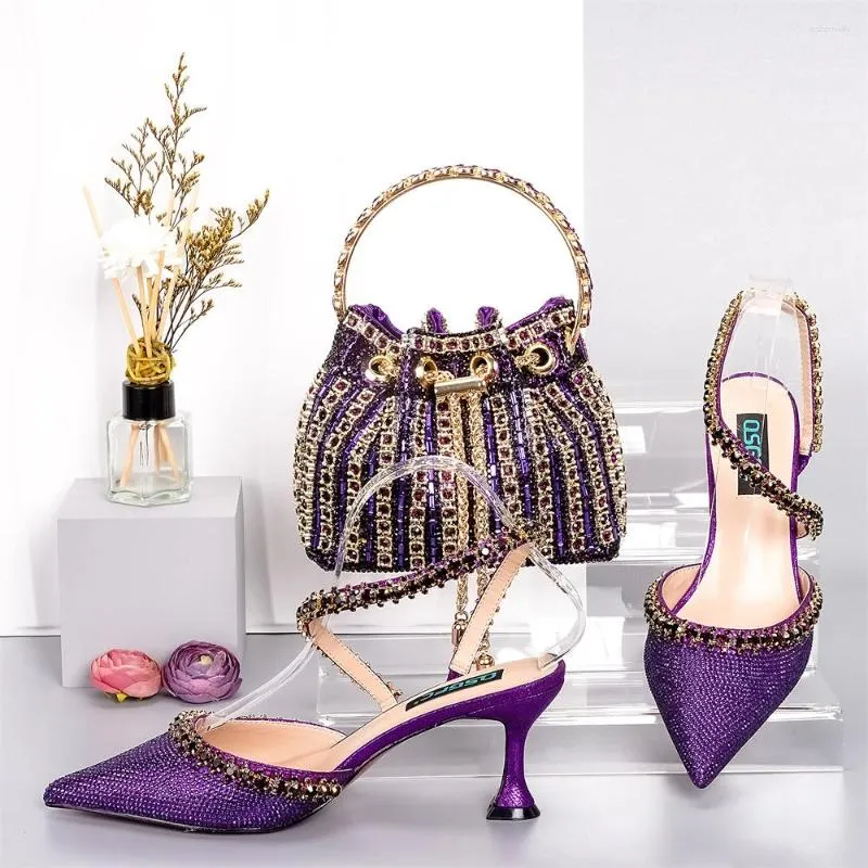 Kleiderschuhe 2023 High Heels Afrikaner mit passenden Taschen Set Nigerian Women's Party und Bag Sets Purple Farbe