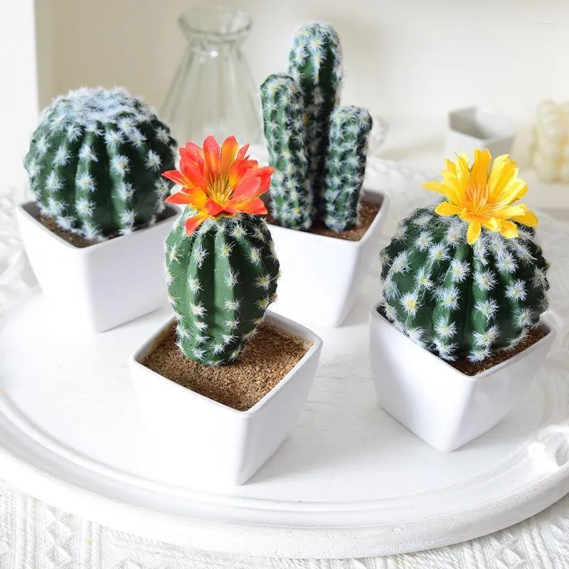 Fleurs décoratives Plante simulée Mini Succulent Sactus Intérieur Décoration de bureau et accessoires de table Cadeaux de vacances créatifs