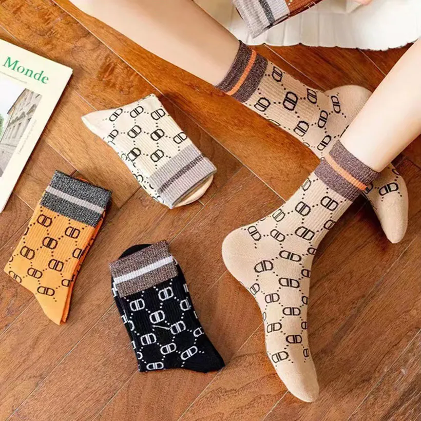 Socks Sports Stocking Girls Hosiery Female Long Sleeve High-Juchident Leisure Big D Big Letter Women's Mediance Mediouss Massion Sock Industhable Hosieries