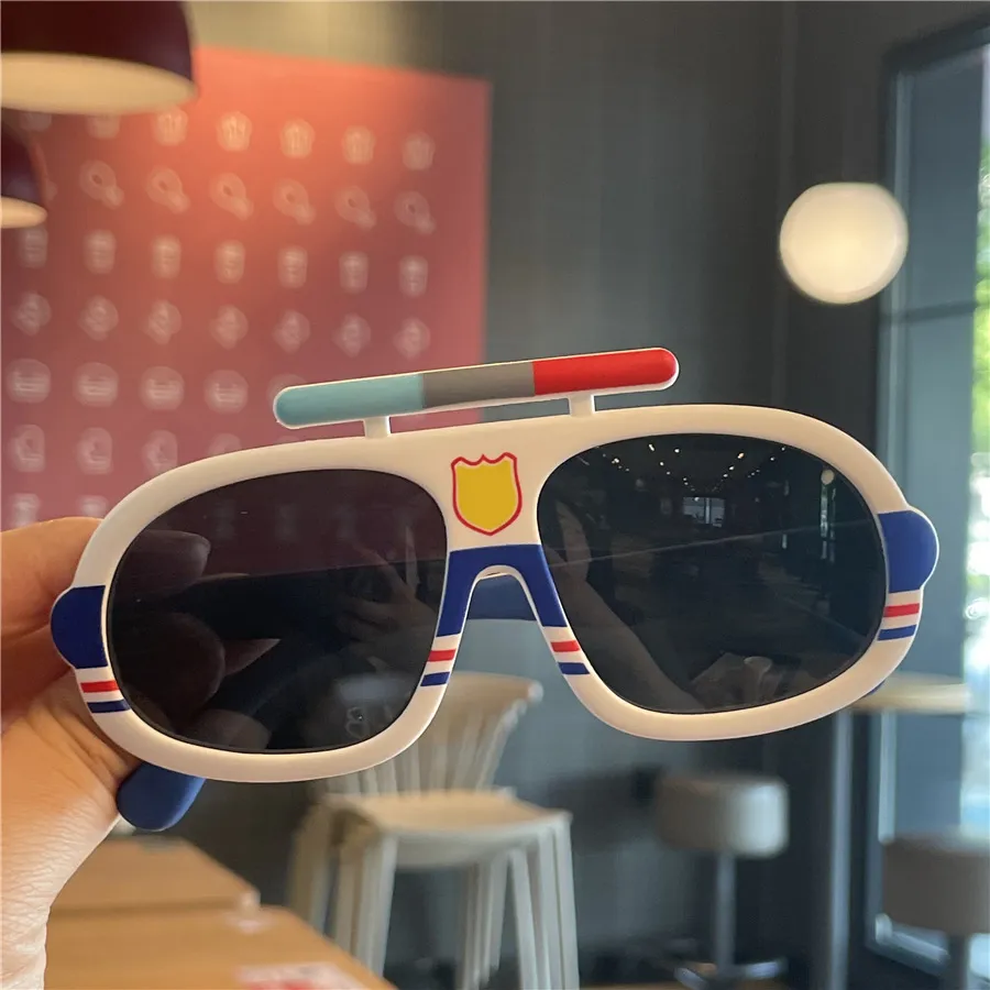 Polariseur de voiture pour enfants dessin animé Peter Pan lunettes de soleil pour bébé Lunettes de soleil anti-UV pour garçons et filles.