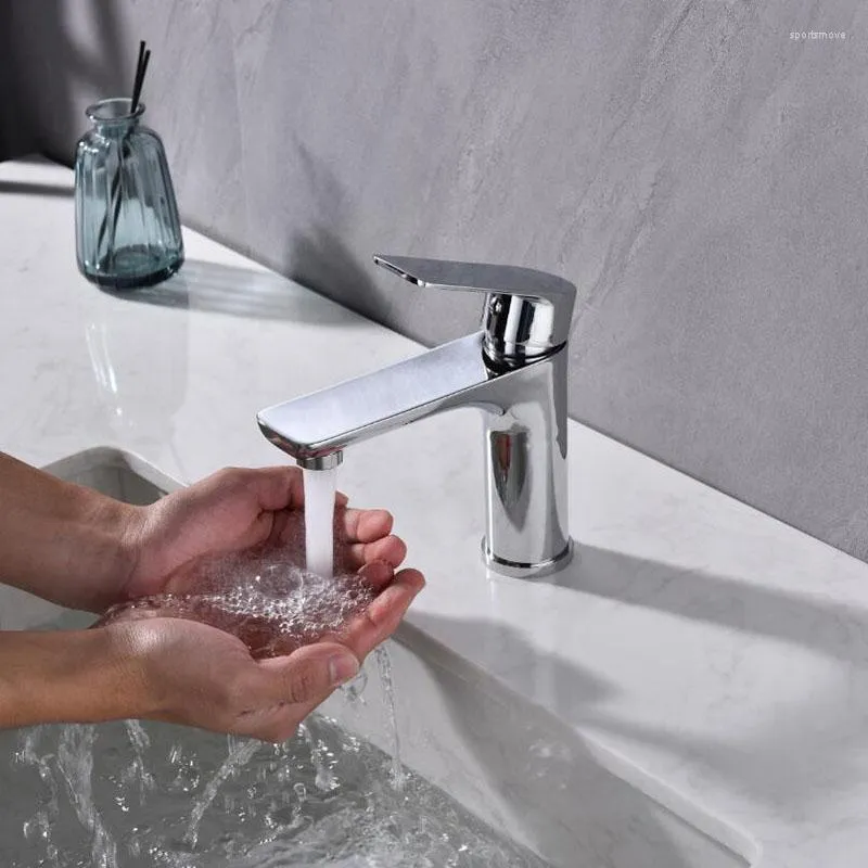 Robinets d'évier de salle de bain en acier inoxydable galvanoplastie robinet d'eau froide et d'eau toilette lavabo Table peut être appliqué