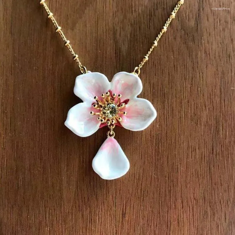 Pendentif Colliers Peint À La Main Émail Couleur Artisanat Romantique Rose Fleur De Cerisier Collier Lumière De Luxe Petite Foule Collier Chaîne