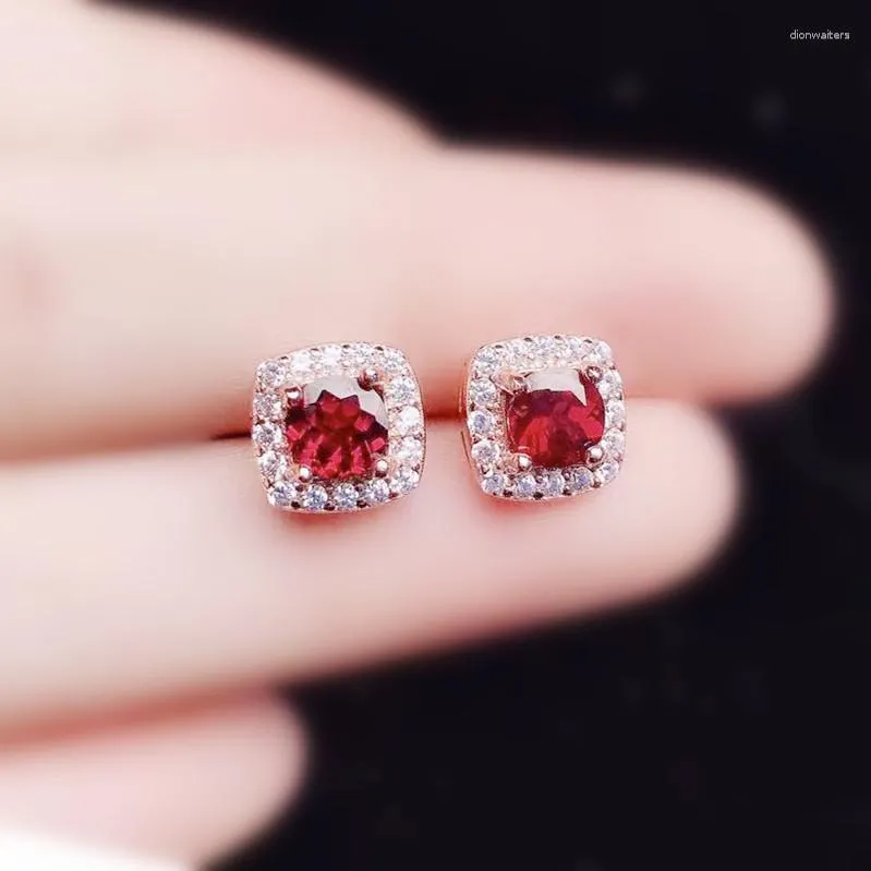 Orecchini per borchie Naturale Red Red Garnet o Peridot Square Everings 5 ​​5mm 0,8Ct 2pc GEMSTONE 925 Gioielli sottili in argento sterling x21887