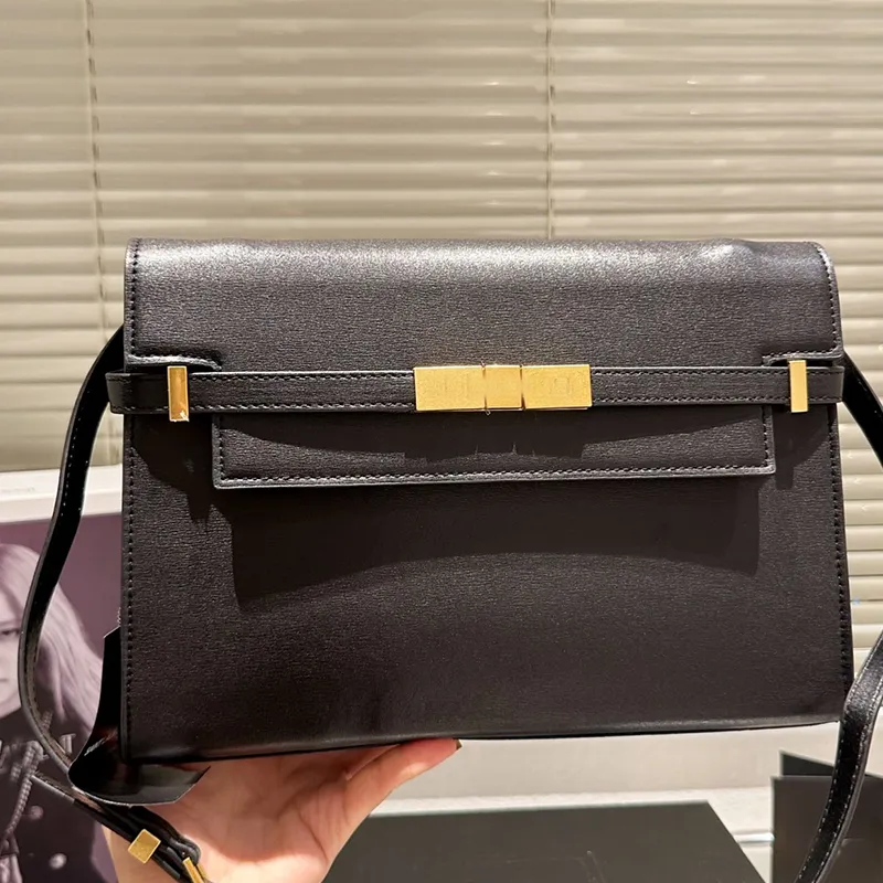 Vänd axelväska svart crossbody totes hårdvaru spänne spärr justering rem ren kohud middag väskor mode fasta färger mobiltelefon inre ficka