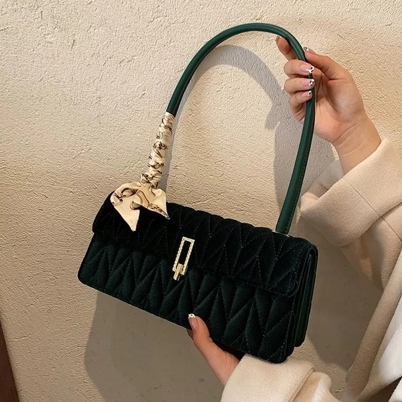 Evening Bags 2023 Winter Women Shouder Bag Velvet Handbag With Silk Scarf Decorated Black Designer Luxury