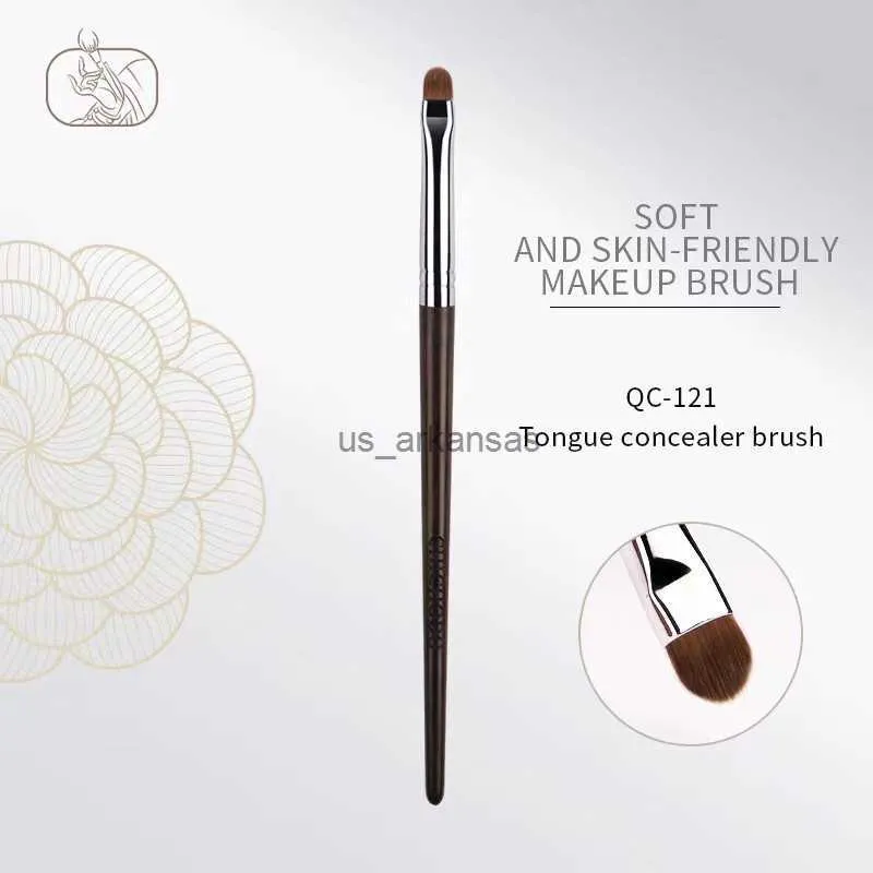 Makeup Brushes CHICHODO Makeup Brushes-Peach Blossom Series-Tongue Shaped Concealer Brush A Single High-Quality Professional Beauty Tool HKD230821