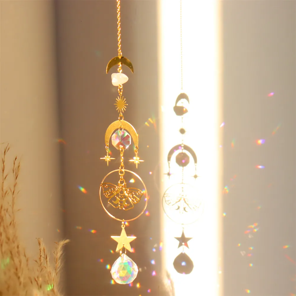 Garden Decorations Butterfly Crystal Wind Chimes Moon Sun Catchers Prisms Pendant Light Catcher Rainbow Chaser Hanging Ornaments Home Decor 230818