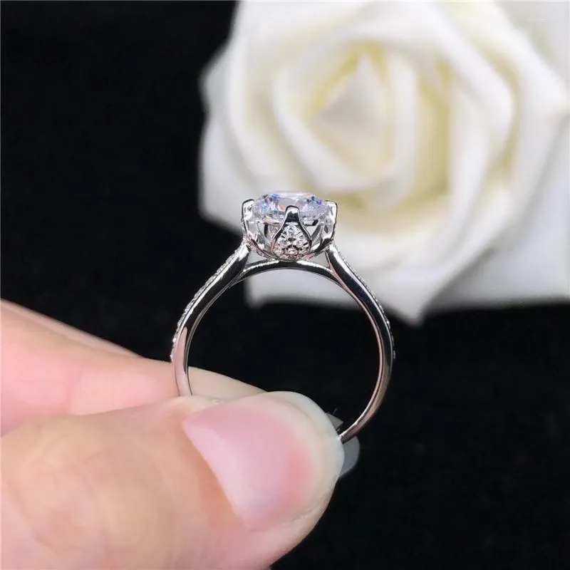 Clusterringe ausgezeichnet 18k Weißgold Au750 Ring VVS1 6,5 mm 1ct Moissanite Engagement Frauen lieben Versprechen Geschenk zertifiziert mit Zertifikat