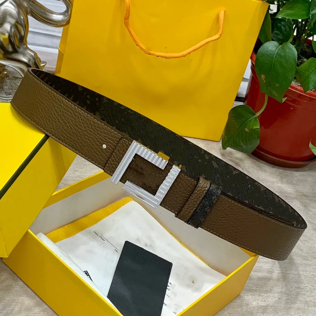 Cintura reversibile in pelle nera Cintura di design con fibbia iconica con fibbia fatta in pelle in pelle nera in metallo in tessuto in metallo in oro con scatola