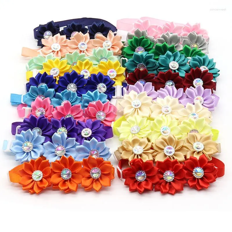 Vêtements pour chiens 50/100 pièces accessoires mignons collier de fleurs chiens nœuds papillon pour animaux de compagnie cravate toilettage chat nœud papillon fournitures arcs