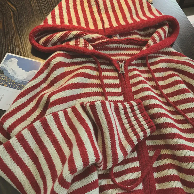 Kvinnors stickor Tees Korean Fashion Stripes Hooded Knit Cardigan Woman Red Loose Casual Autumn Winter Sweater dragkedja överdimensionerad långärmad topp 230816