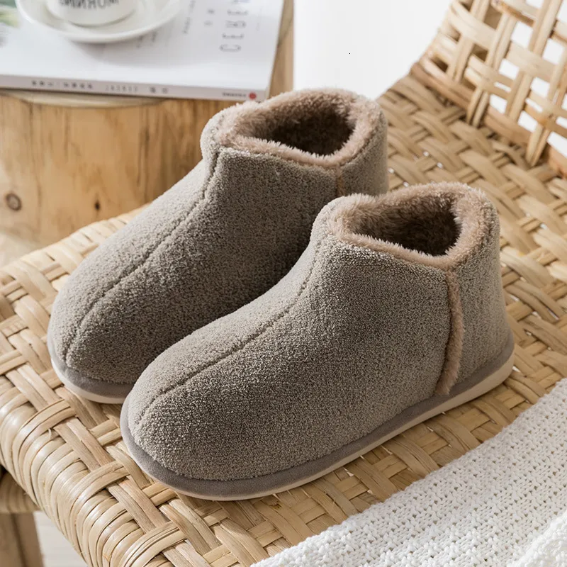 Female on sale house shoes