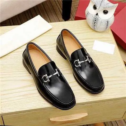 Wholesale Mens Cowhide Leather Business Casual Shoes With Horseshoe Buckle Black Lacquer Glossy Breathable Water Resistant Almond Toe Spring Fall At Only 66.13 DHgate.Com