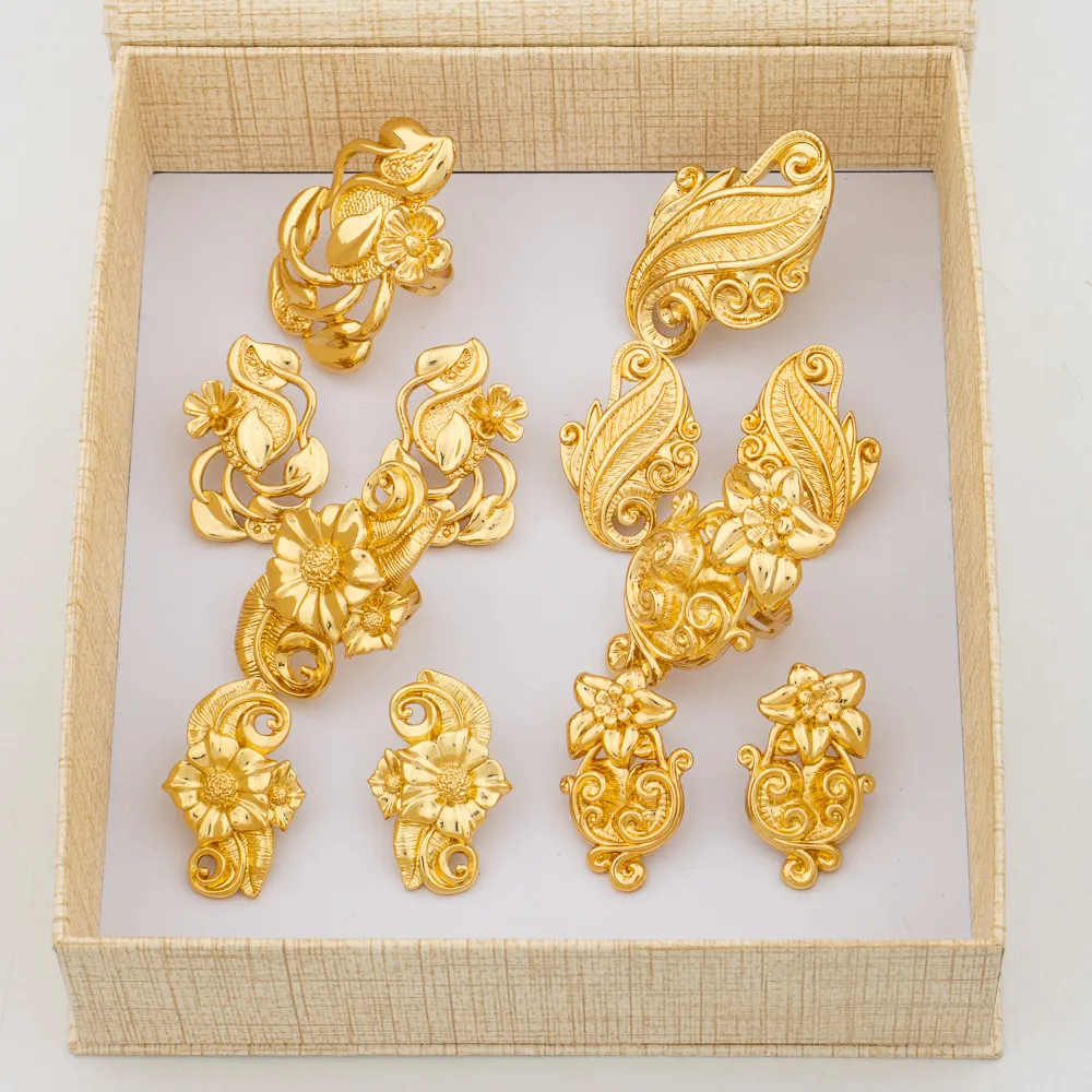 Buy 22Kt Plain Gold Dubai Fancy Hangings 105VG8267 Online from Vaibhav  Jewellers