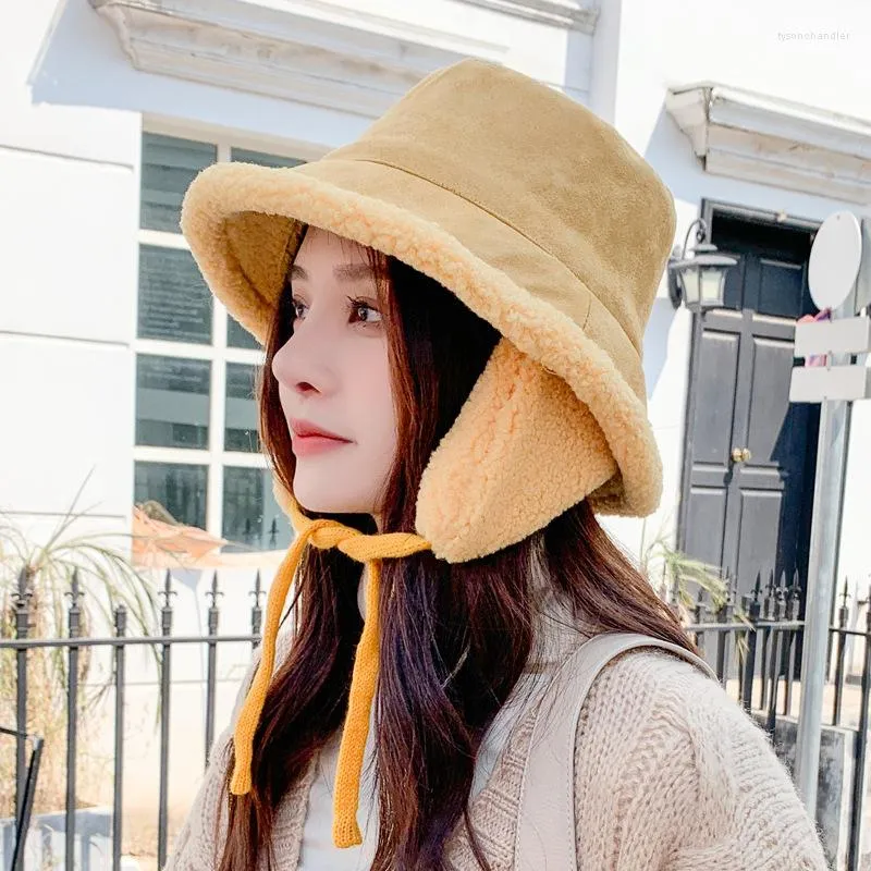 Berets Fashion Winter Women Thick Bucket Hats With Earmuffs Lamb Wool Warm Ear Protector Fisherman Hat Autumn Plush Velvet Panama Caps