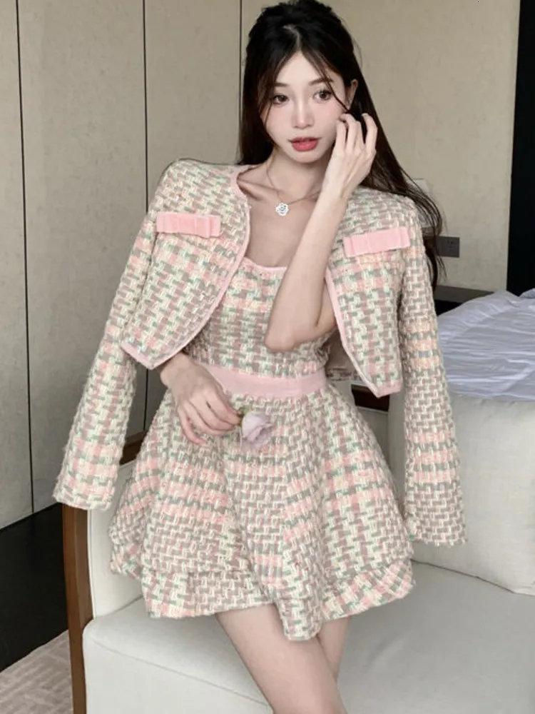 Tweede stuk jurk Hoogwaardige Kleine geur Tweed Tweed Tweed set vrouwen korte jasjas sexy jurk set Korean Fashion Sweet 2 -delige pakken 230818