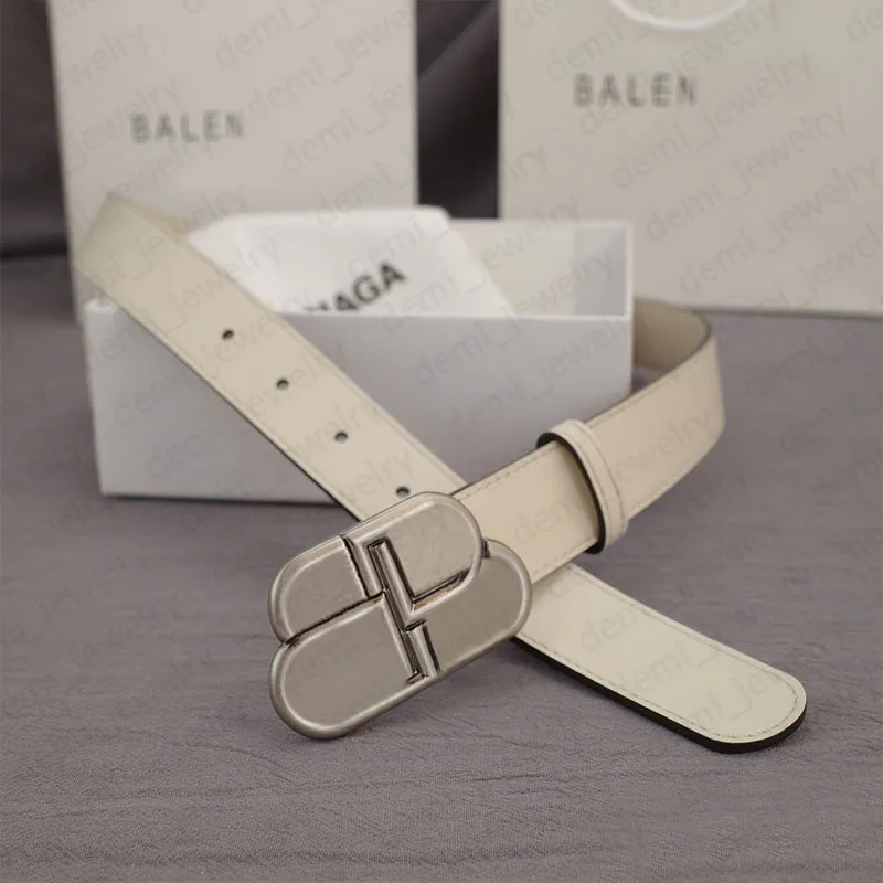 Designer Belt Genuine Leather Belts for Man Woman 3.0cm Width Classic Smooth Buckle Hollow Out Design 15 Models Optional