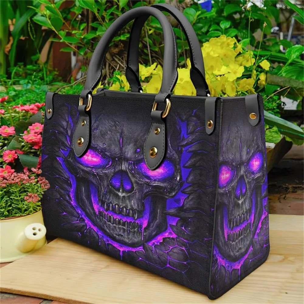 Bolsos de noche Bolso de cuero de calavera púrpura Bolso de mano para mujer Moda Pequeño Tote Casual Hombro de lujo Bolsa de mensajero Bolsa Mujer Asa superior Sac 230818