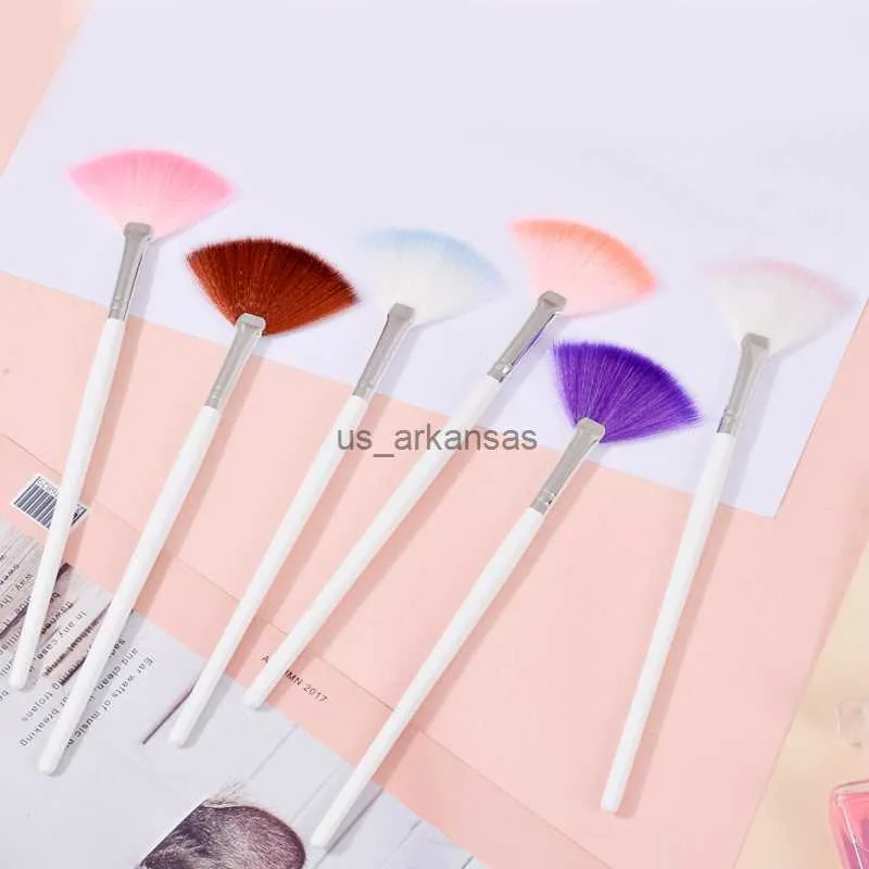 Makeup Brushes 4st Portable Facial Borstes Fan Makeup Borstes Soft Practical Mask Powder Brush Cosmetic Tool Diy Beauty Tool Women Girl HKD230821