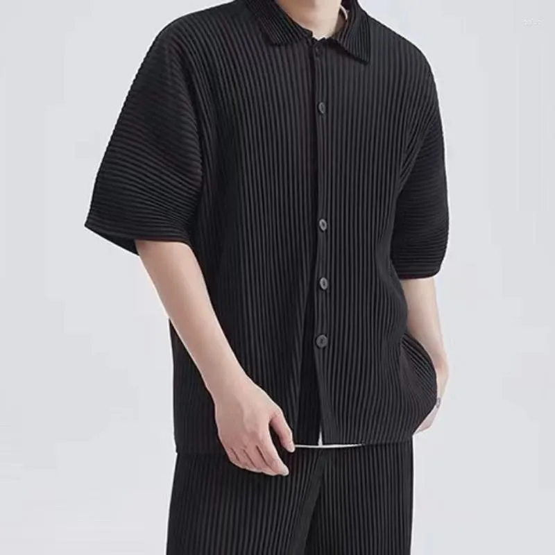 Men's Casual Shirts 2023 Summer Miyake Pleated Classic Lapel Collar Black Shirt For Man Short-sleeved Single-breasted Loose Blouse Top