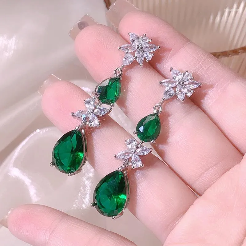 Orecchini per borchie delicate Principessa Cut Marquise Zirconia Set Women's Green Flower Gemstone Drop Engagement Engagement Crystal