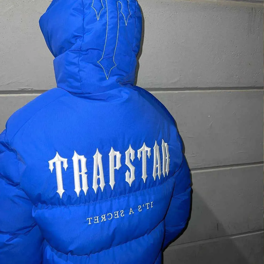 سترة Trapstar London Decoded 2022 مقنعًا معطفًا أزرقًا يزرع المنتفخين.