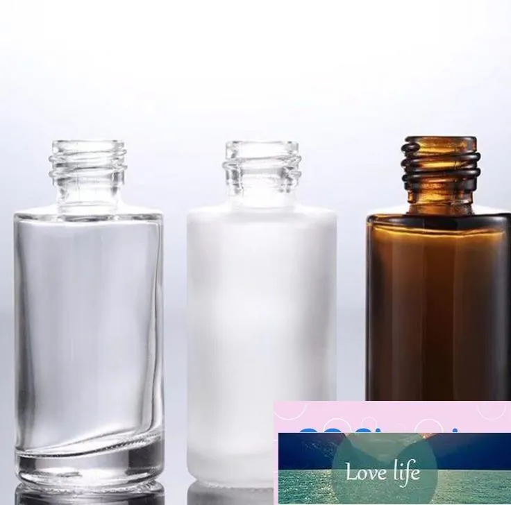 Bouteille de sérum d'huile essentielle ronde en verre ambre clair givré à épaule plate de 30 ml avec compte-gouttes en verre pour essence cosmétique
