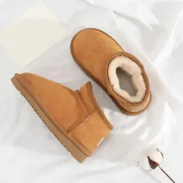 2023 uggi Australia Boots boys Mini girls half boot baby Toddler kids Shoes Children Kid Sneakers designer Trainers winter booties youth infants Genuine