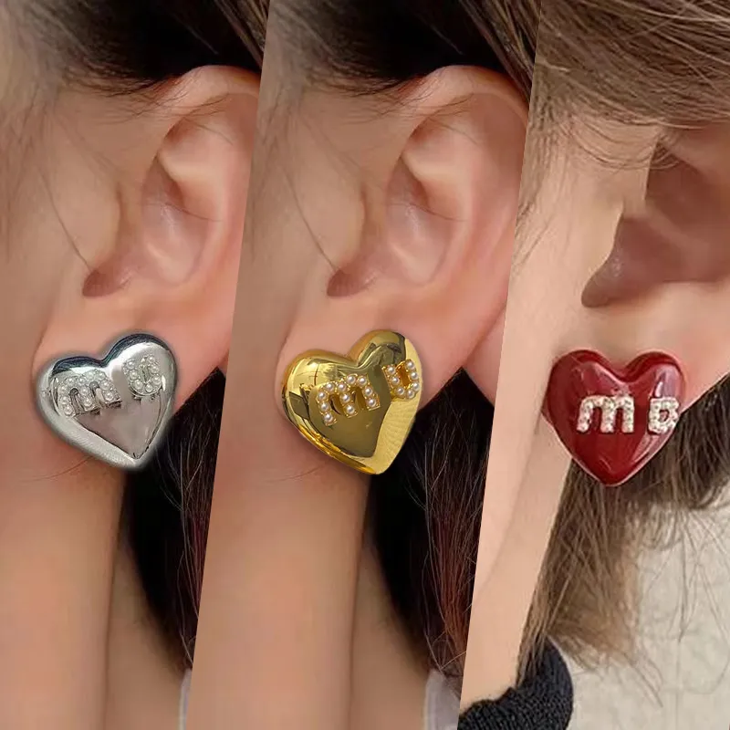 Mi u Heart Shape Earrings New 2023, Designer Love Style, High Grade Pearl Inlay, Cool Versatile Fashion Jewelry