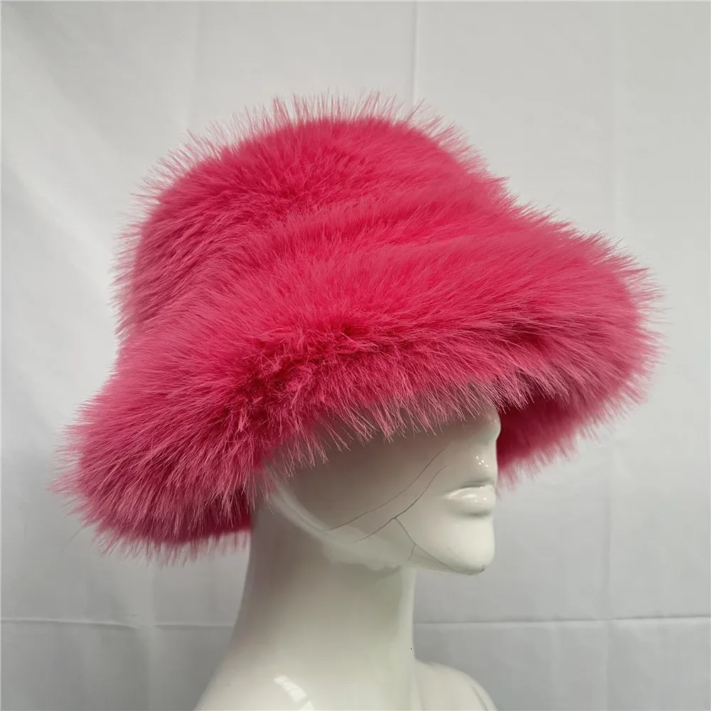 M and shop s fur hats