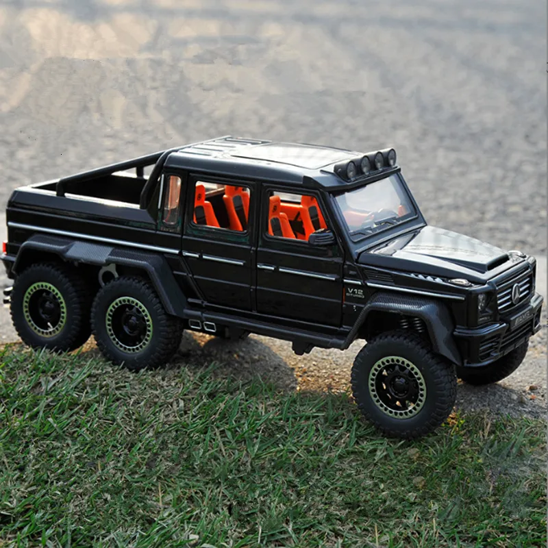 Diecast Model 1 20 G65 G63 6 6 Big Tyre Alloy Auto Metal Toy Off Road Voertuigen Sound en Light Simulation Collectible Kids Gifts 230821