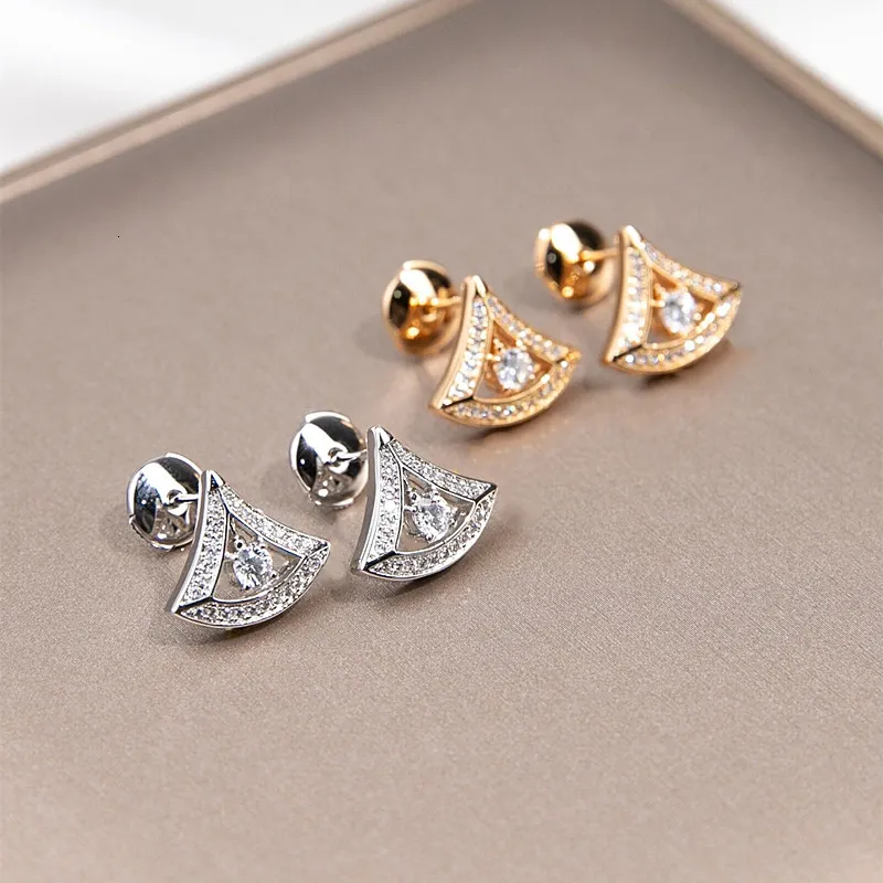 Ear Cuff Haute qualité 925 en argent sterling évidé jupe triangulaire boucles d'oreilles pour femmes élégantes et à la mode bijoux de marque de luxe 230822