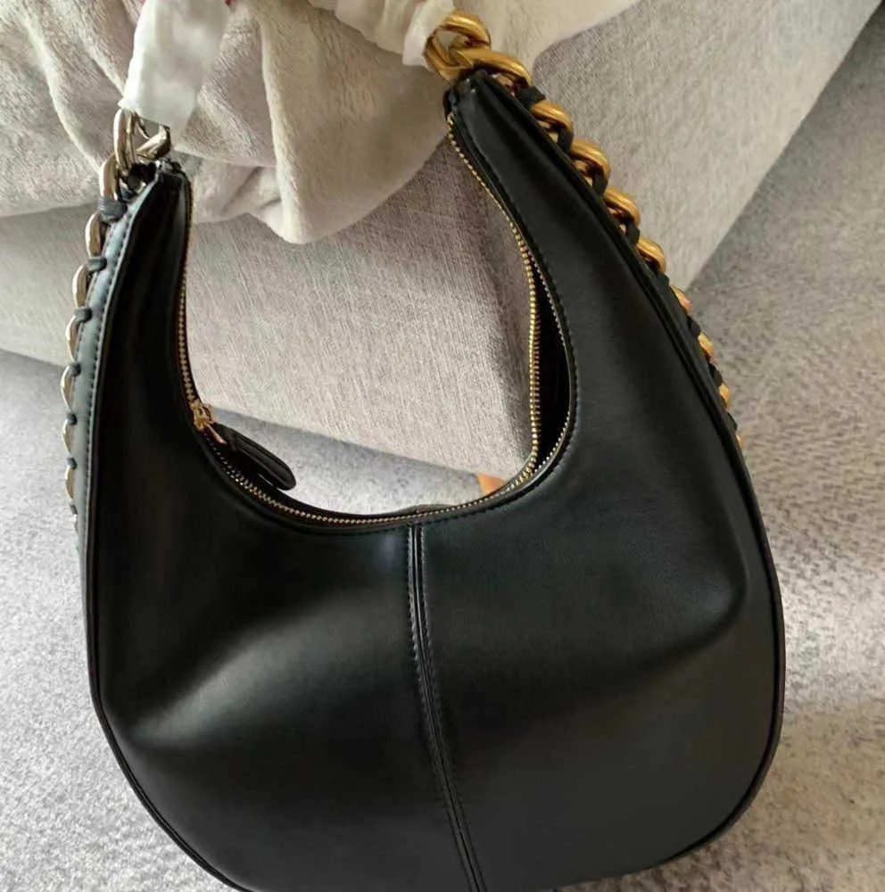 Stella McCartney Frayme kleine Reißverschluss -Umhängetasche Frauen Medium Leder Lady Handtasche Geldbeutel Hobo Taschen Luxusdesigner Schwarz Gold Medaillon Charme