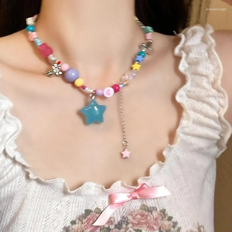 Chaînes Coloré Étoile À Cinq Branches Fleur Amour Collier Style Doux Et Cool Personnalité Conception Sens Clavicule Chaîne