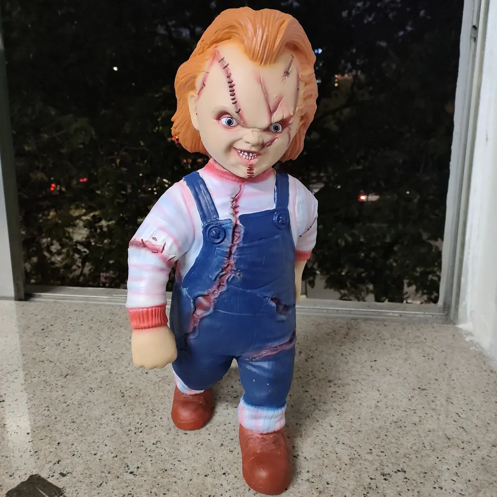 Autres fournitures de fête d'événement Original Seed of Chucky 1/1 Stand Statue Horror Collection Doll Figure Child's Play Good Guys Big Chucky Halloween Props 230821