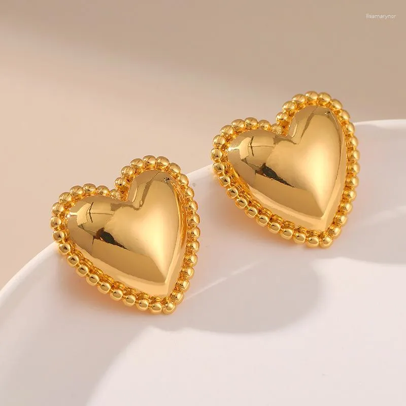 Hoop Ohrringe Kupfer plattiert 18k Gold Europa und die Vereinigten Staaten Einzigartige Persönlichkeit Hollow Heart Frauen Schmuck Geburtstag Geschenk