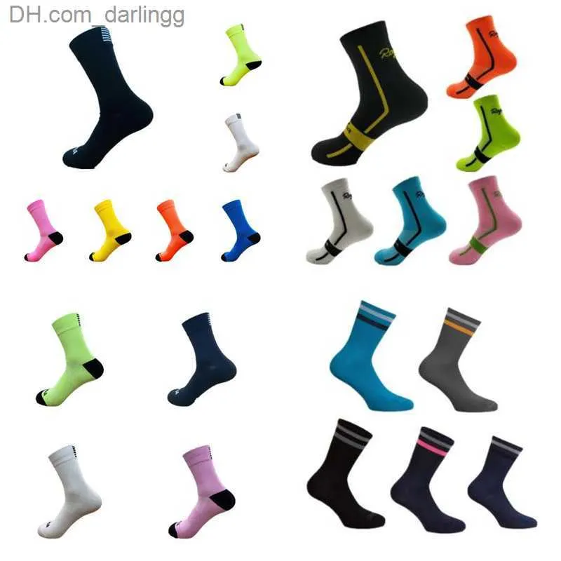 Chaussettes de sport 22 couleurs Rapha unisexe chaussettes de sport professionnelles respirantes chaussettes de vélo de route VTT chaussettes de vélo de course en plein air Q230822