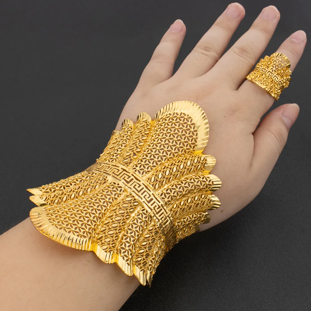 JOYERIA ARTESANAL | Hand chain jewelry, Hand jewelry, Hand bracelet with  ring