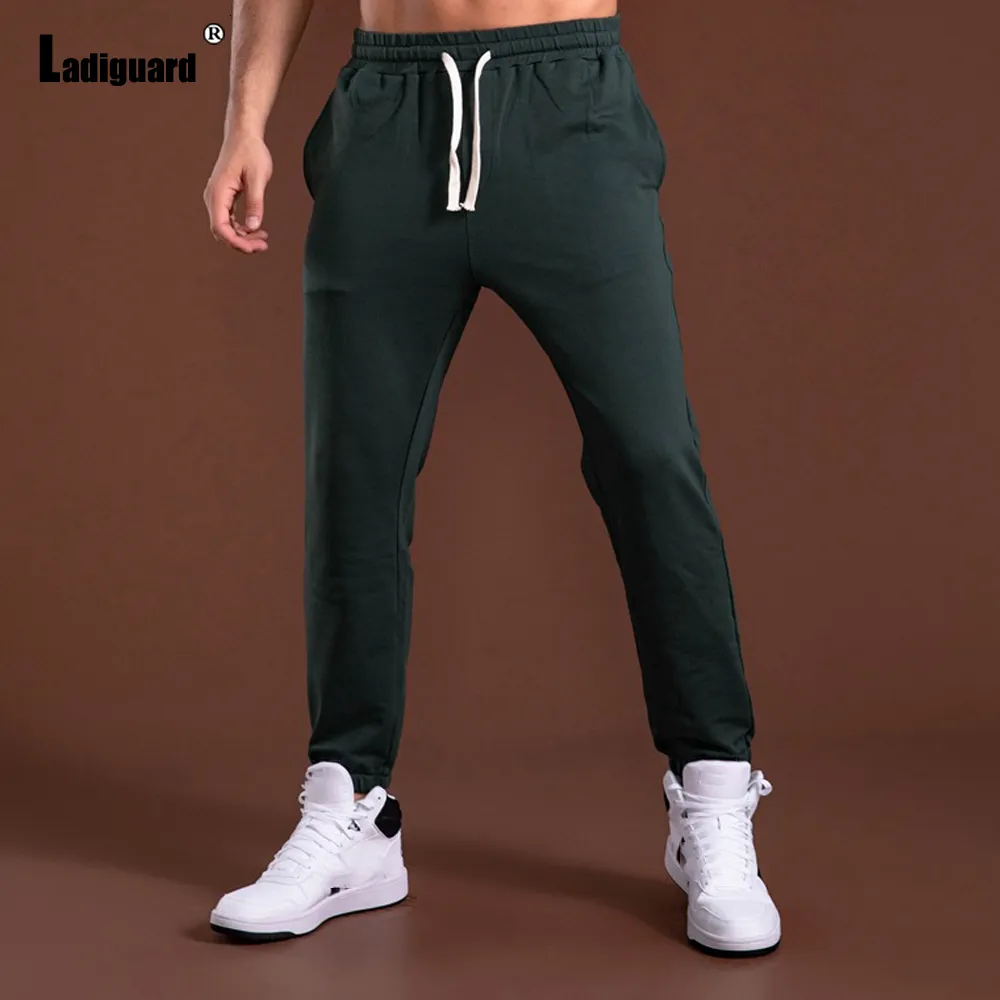 Men's Pants Ladiguard grande taille hommes pantalons décontractés solide mode pantalon maigre mâle Streetwear mince bas Sexy à lacets hommes crayon pantalon 230822