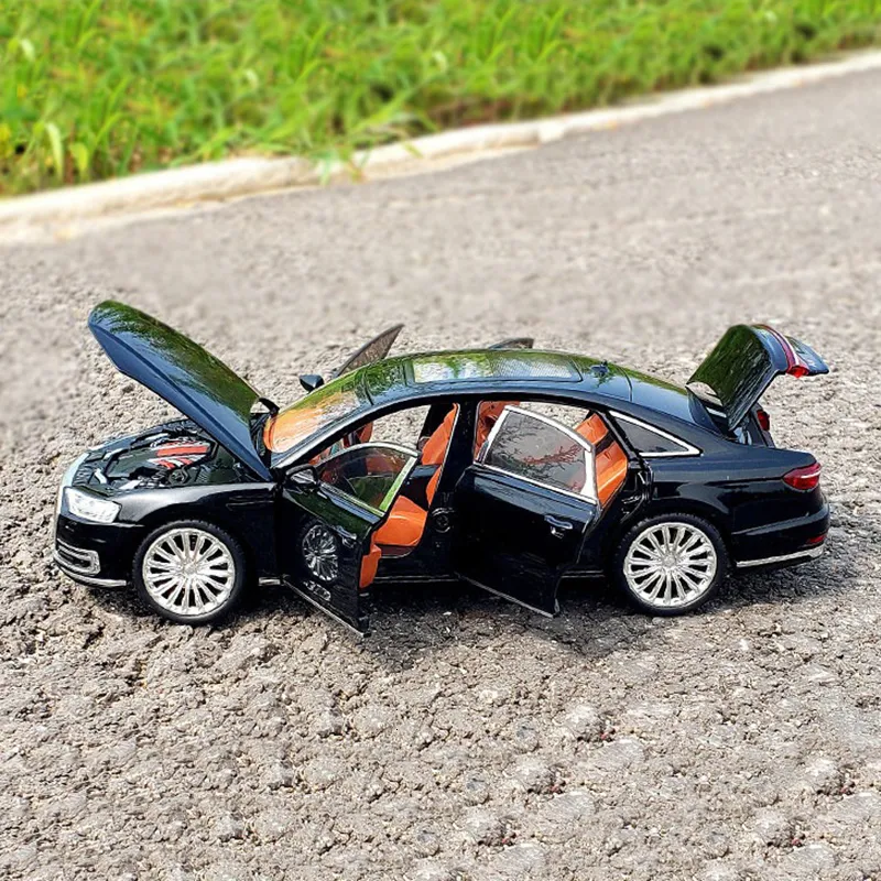 Diecast Model 1 24 A8 Auto Auto Suno Light tilt Back Collectibles Regalo per il compleanno del giocattolo per bambini 230821